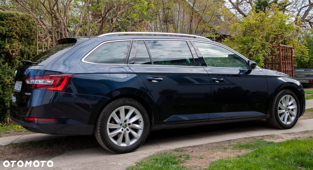 Skoda Superb 2.0 TDI DSG Style - 4
