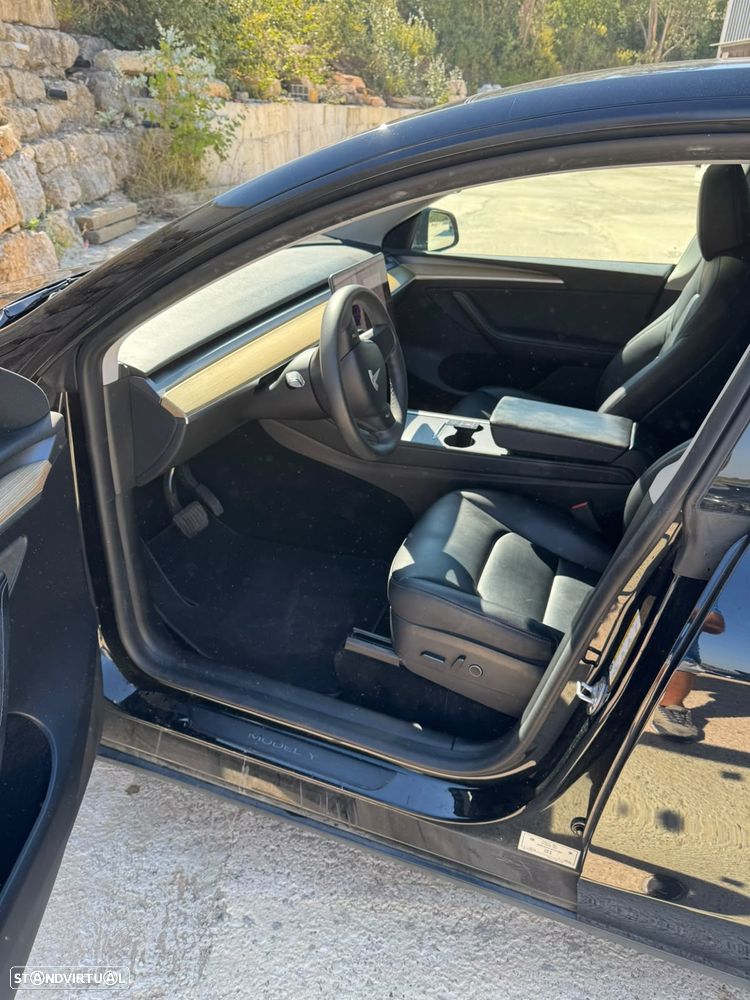 Tesla Model Y - 6