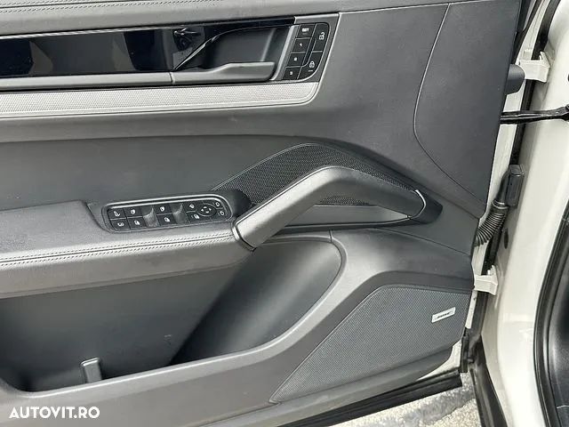 Porsche Cayenne E-Hybrid - 15