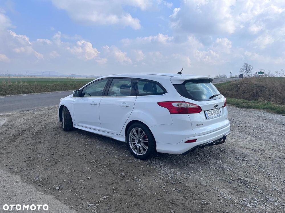 Ford Focus 1.6 TDCi DPF Start-Stopp-System SYNC Edition - 2