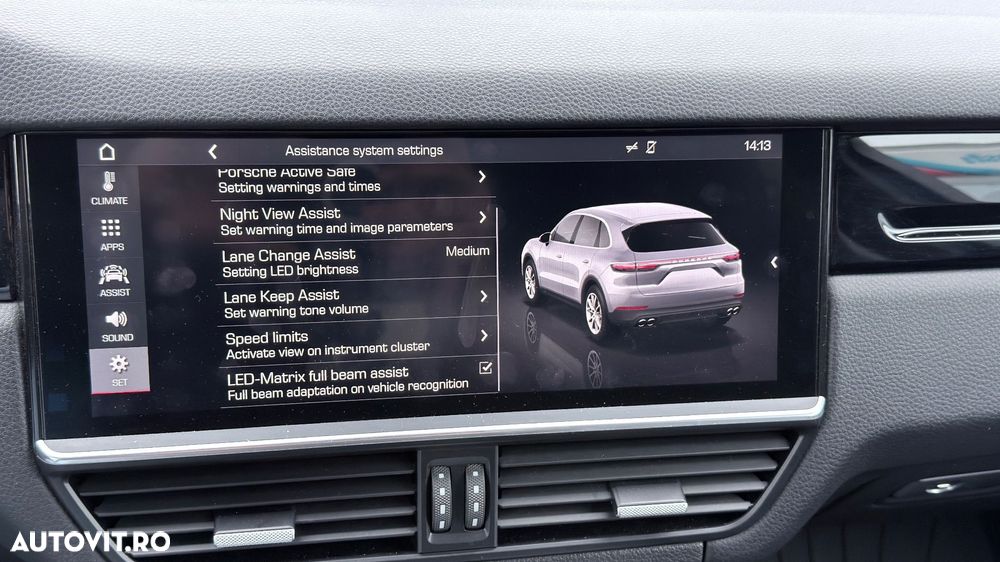 Porsche Cayenne - 24