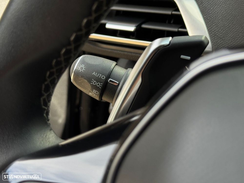 Peugeot 3008 1.6 Hybrid4 Allure Pack e-EAT8 - 10