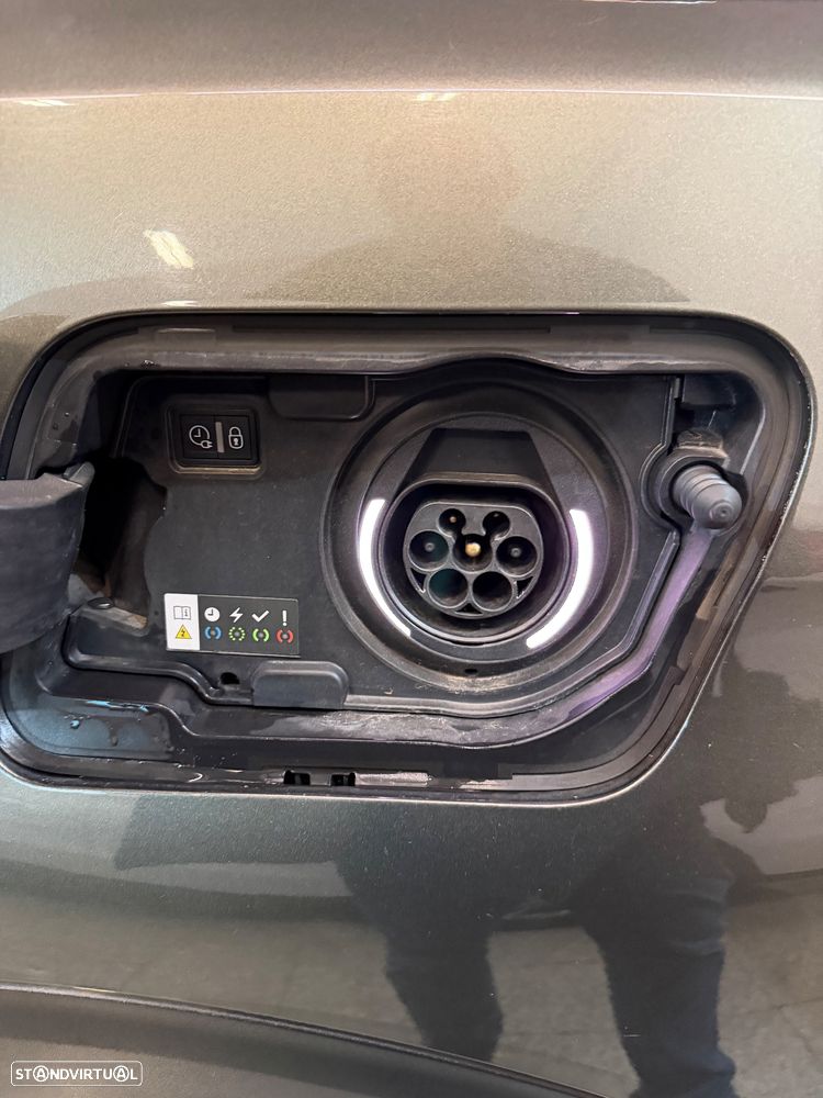 Peugeot 3008 1.6 Hybrid4 GT Pack e-EAT8 - 5