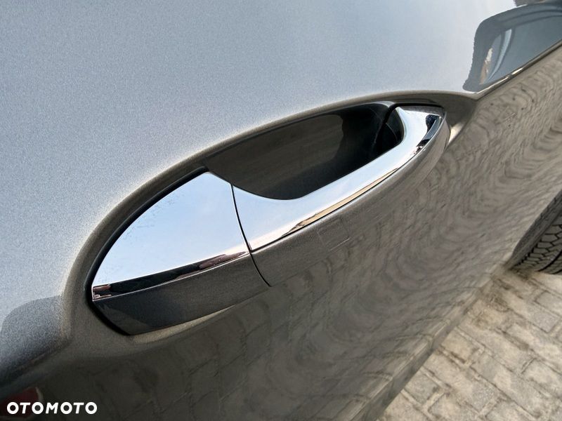 Infiniti Q30 1.6t Premium Tech 7DCT - 19