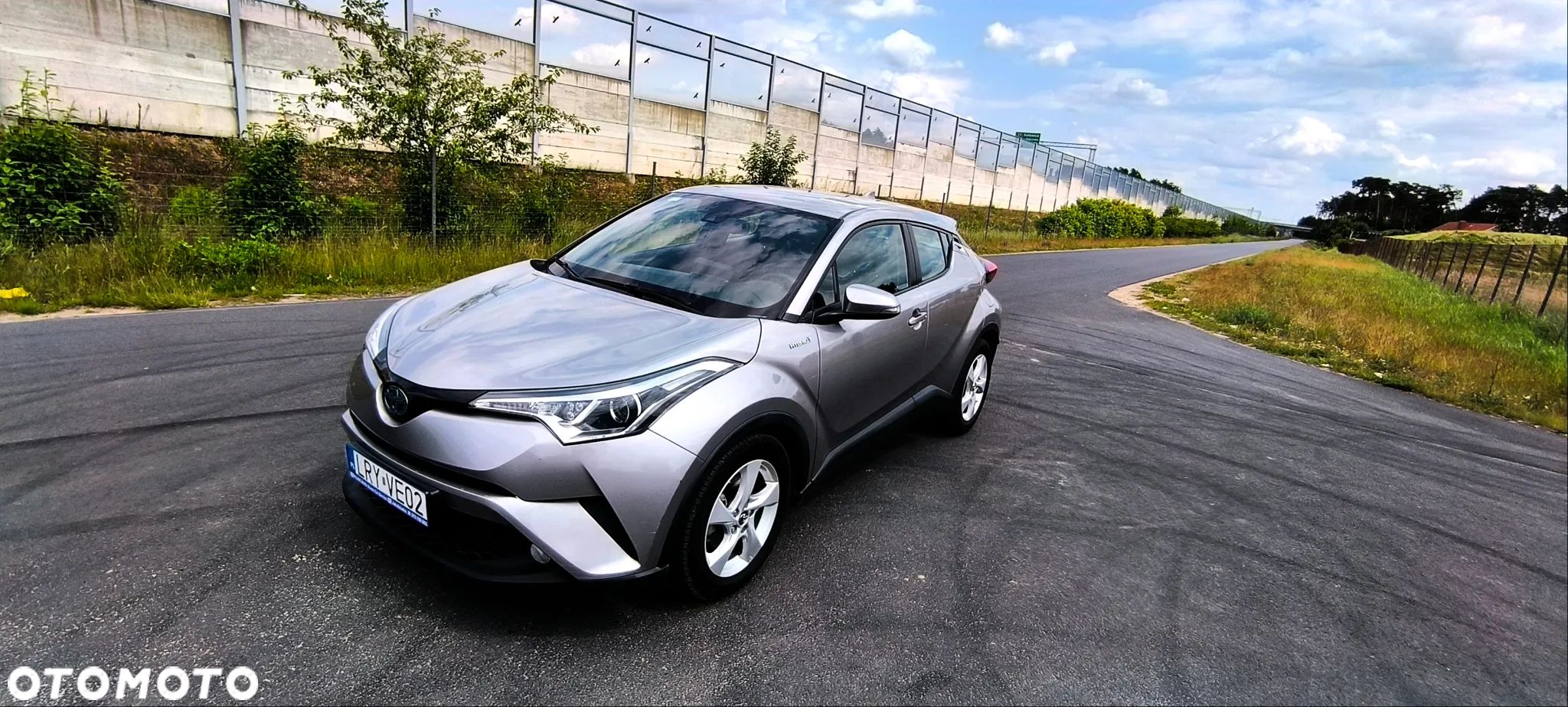 Toyota C-HR 1.8 Hybrid Dynamic - 1
