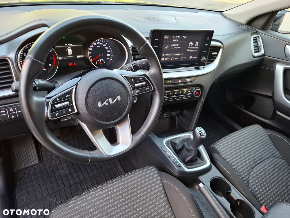 Kia Ceed 1.5 T-GDI M - 17