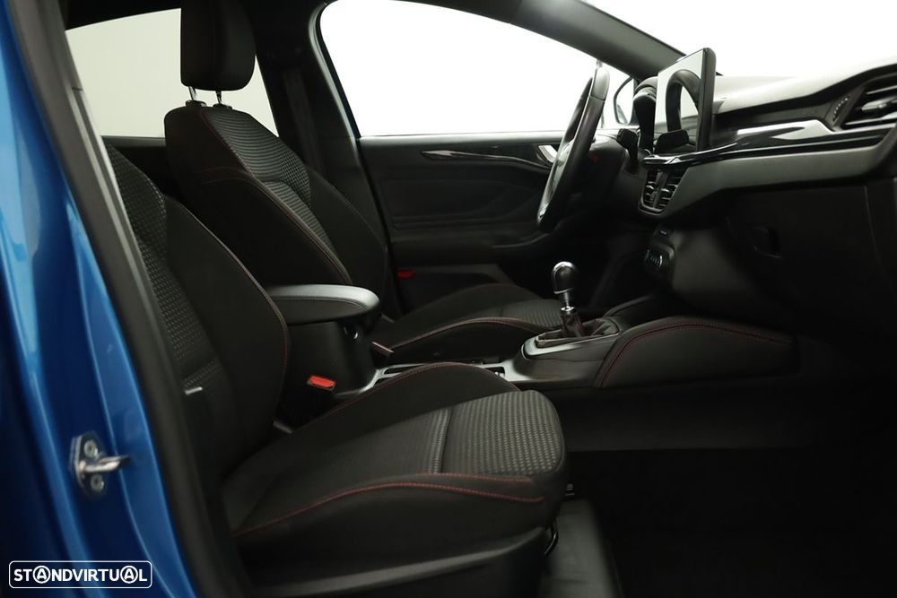 Ford Focus 1.0 EcoBoost MHEV ST-Line X - 19
