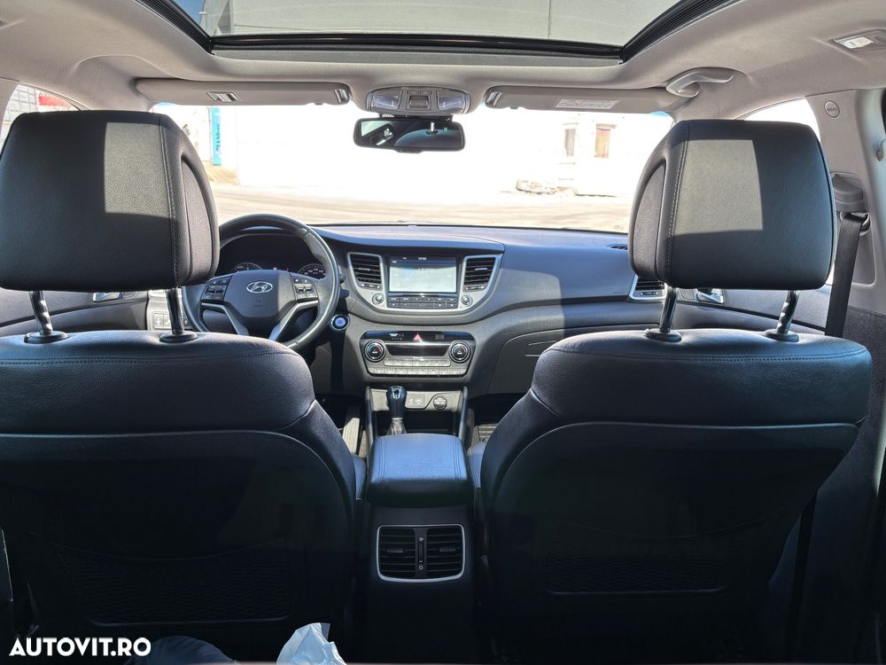 Hyundai Tucson 2.0 CRDI 4WD 6AT Luxury Pack+ - 24