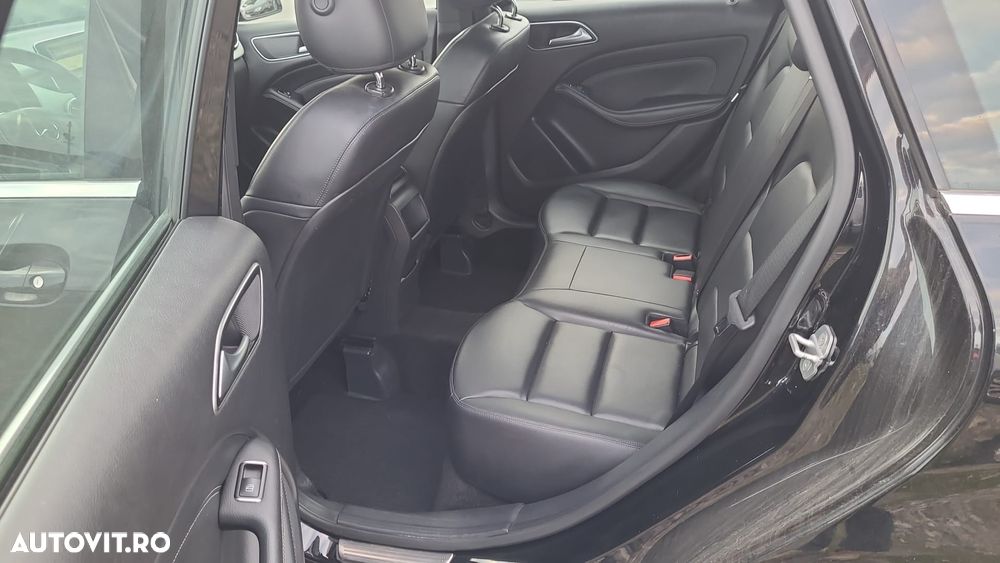 Mercedes-Benz B 180 - 8