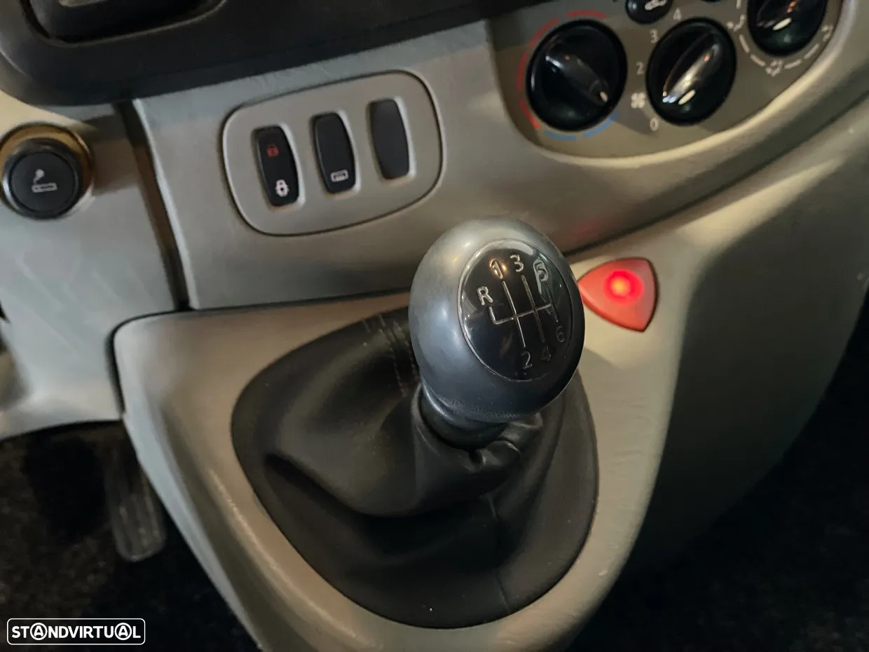 Renault Trafic 1.9 DCi 100 6L - 10