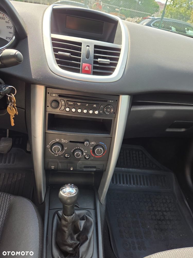 Peugeot 207 1.4 Trendy - 8