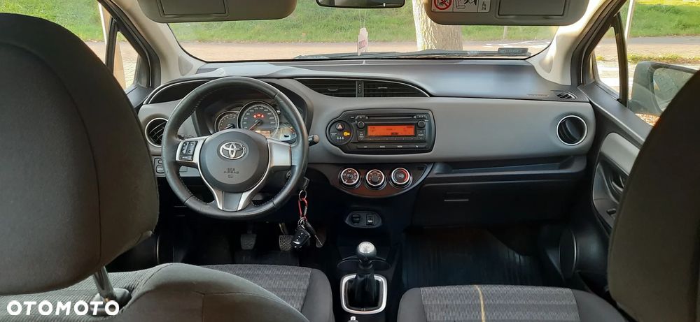 Toyota Yaris 1.0 Active EU6 - 4