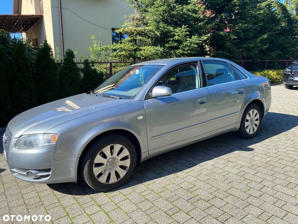 Audi A4 Limousine - 2