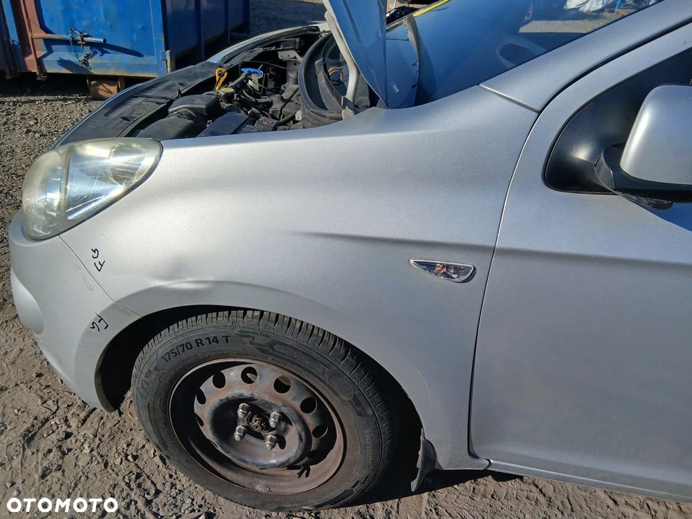 Hyundai I20 08- 1.2 B G4la SIlnik skrzynia  drzwi zderzak maska błotnik klapa  lakier FG - 11
