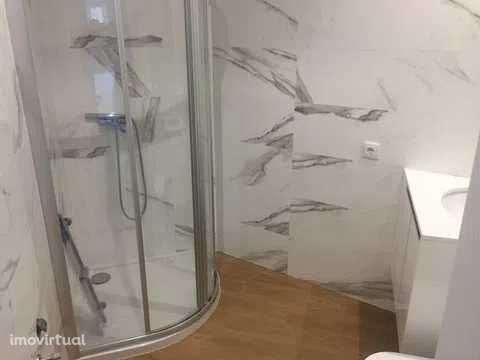 Apartamento T1 no centro de Viana, com vistas e terraço generosos. - Grande imagem: 5/10