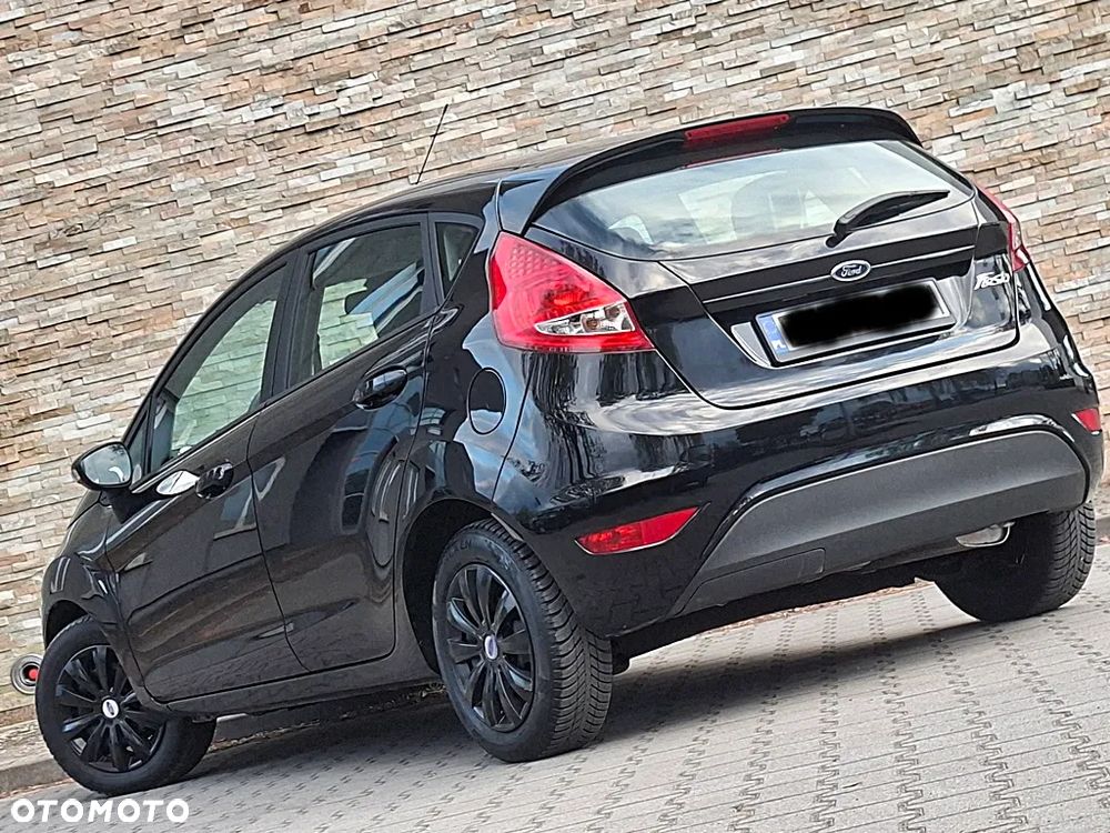 Ford Fiesta 1.25 Champions Edition - 29