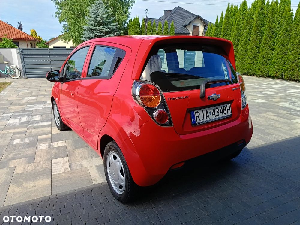 Chevrolet Spark 1.0 + - 15