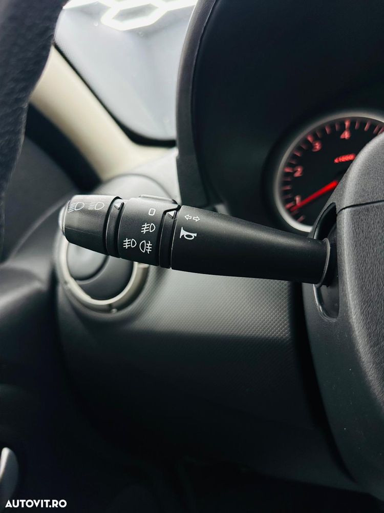 Dacia Duster dCi 90 FAP 4x2 Ambiance - 23