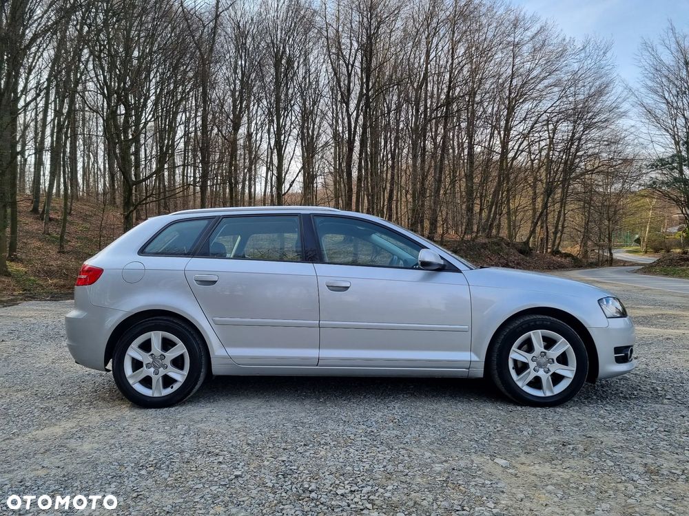 Audi A3 Sportback 1.4 TFSI Ambiente - 11