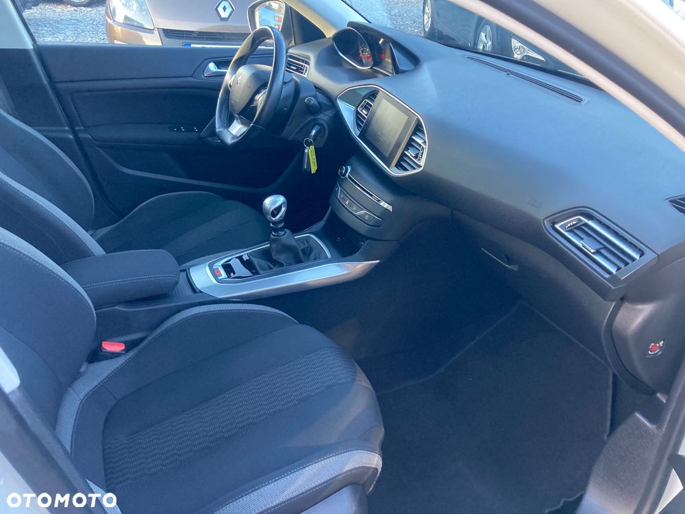Peugeot 308 SW BlueHDi 120 Stop & Start Style - 11