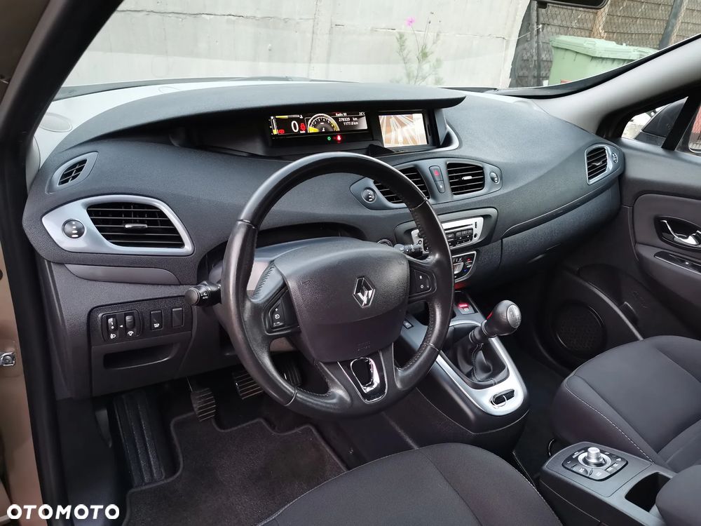 Renault Scenic 1.6 16V 110 LIMITED - 23
