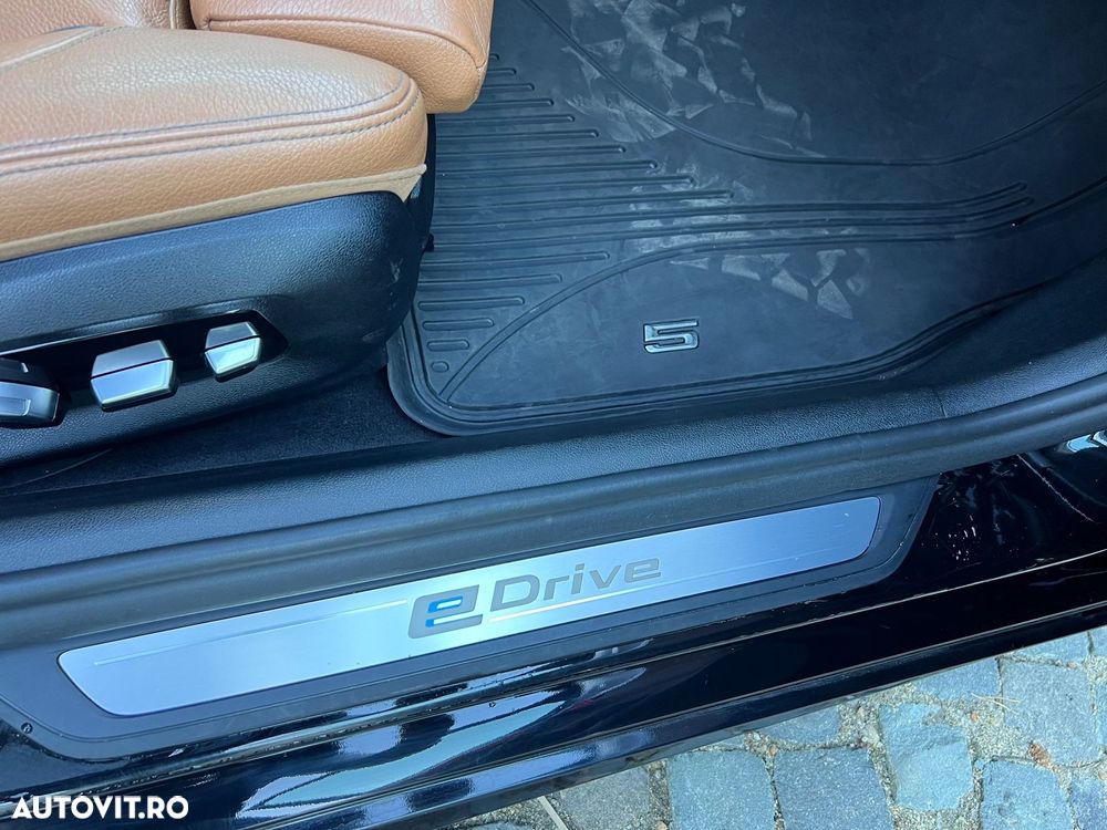 BMW Seria 5 530e xDrive AT PHEV - 12