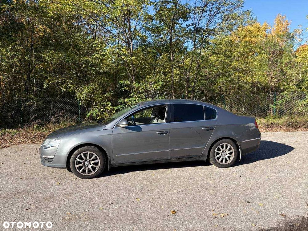 Volkswagen Passat - 8