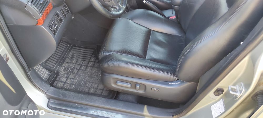 Toyota Avensis 2.0 D-4D Prestige - 16