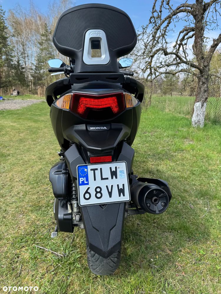 Honda NSS - 28