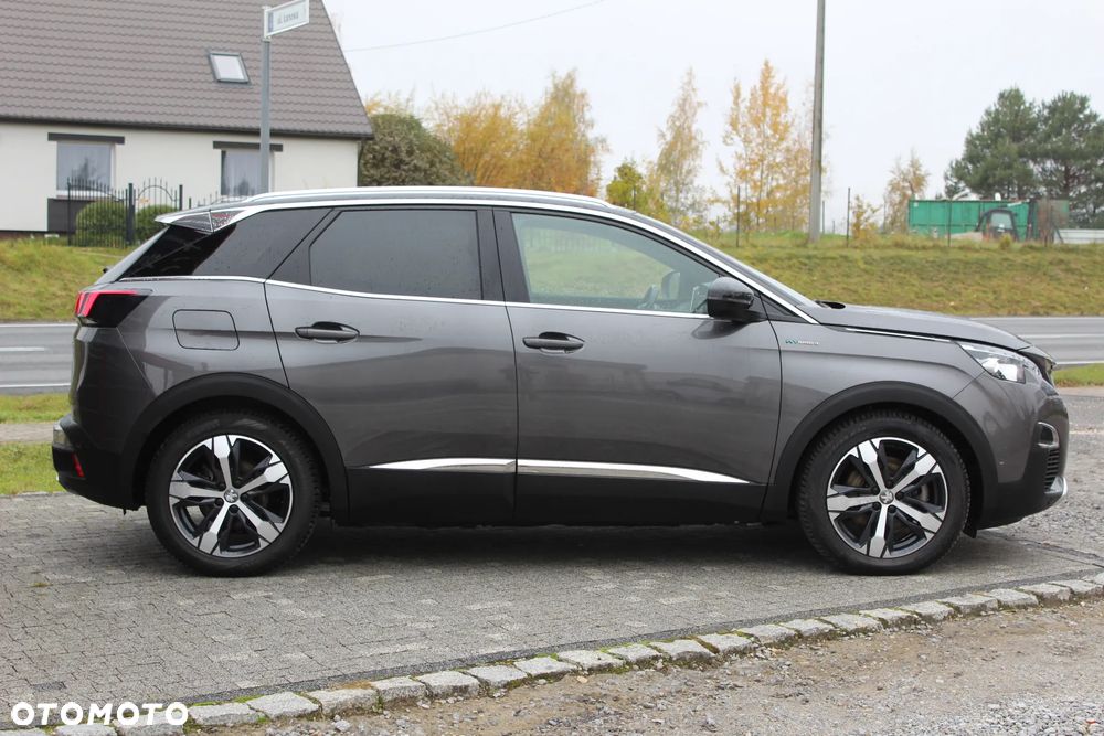 Peugeot 3008 Hybrid4 300 e-EAT8 GT - 4