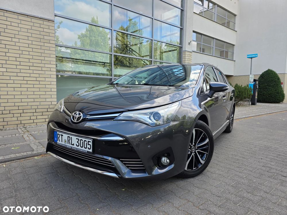 Toyota Avensis - 1