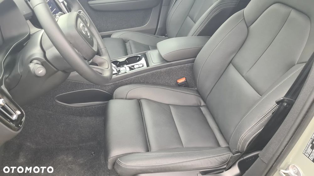 Volvo XC 40 B5 AWD Ultimate Dark - 13