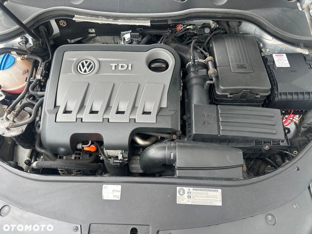 Volkswagen Passat 2.0 Blue TDI SCR Comfortline - 7