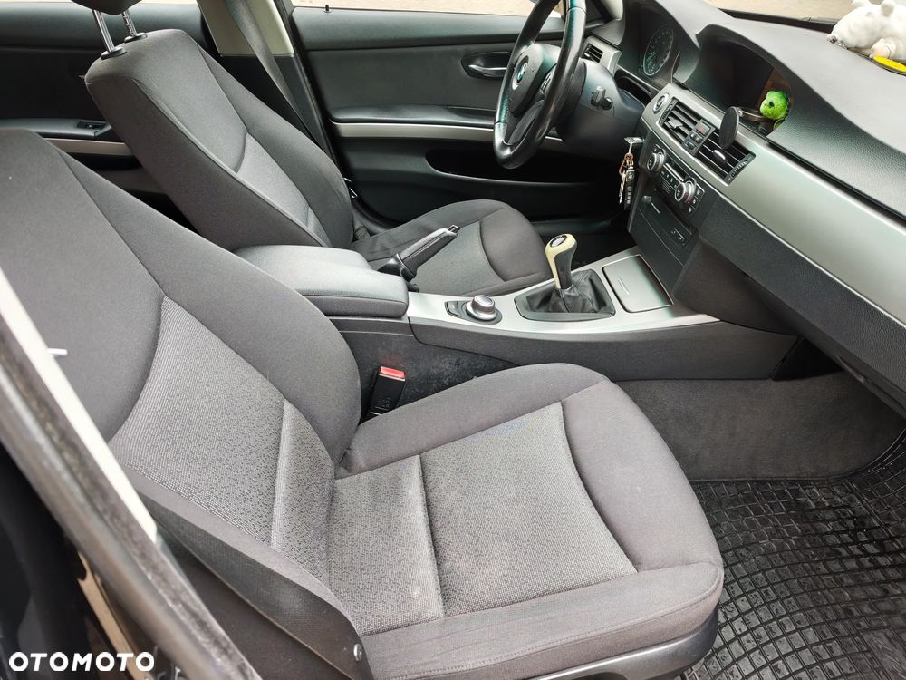 BMW Seria 3 320d - 13