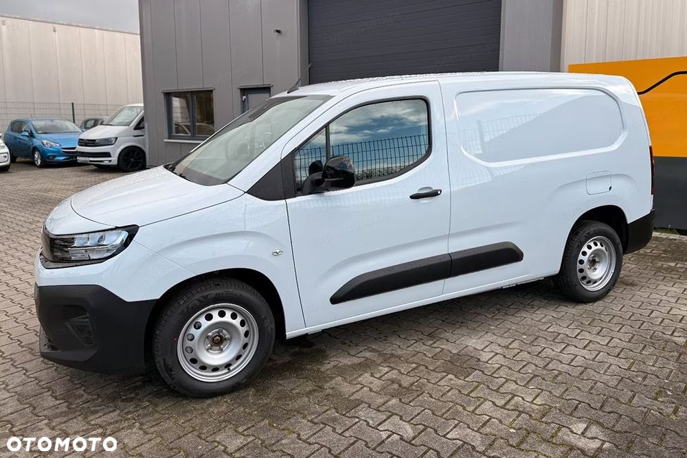 Opel Combo Van Cargo XL L2H1 EAT8 1.5 130KM - 4