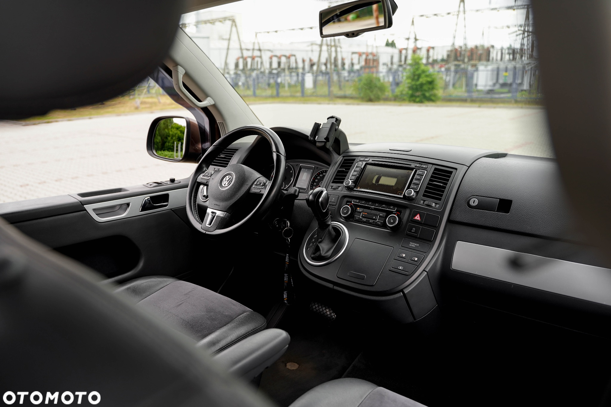 Volkswagen Multivan - 25