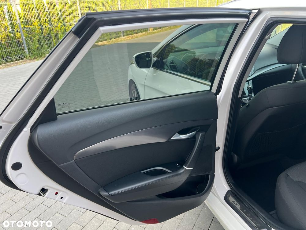 Hyundai i40 Kombi blue 1.7 CRDi DCT Premium - 28