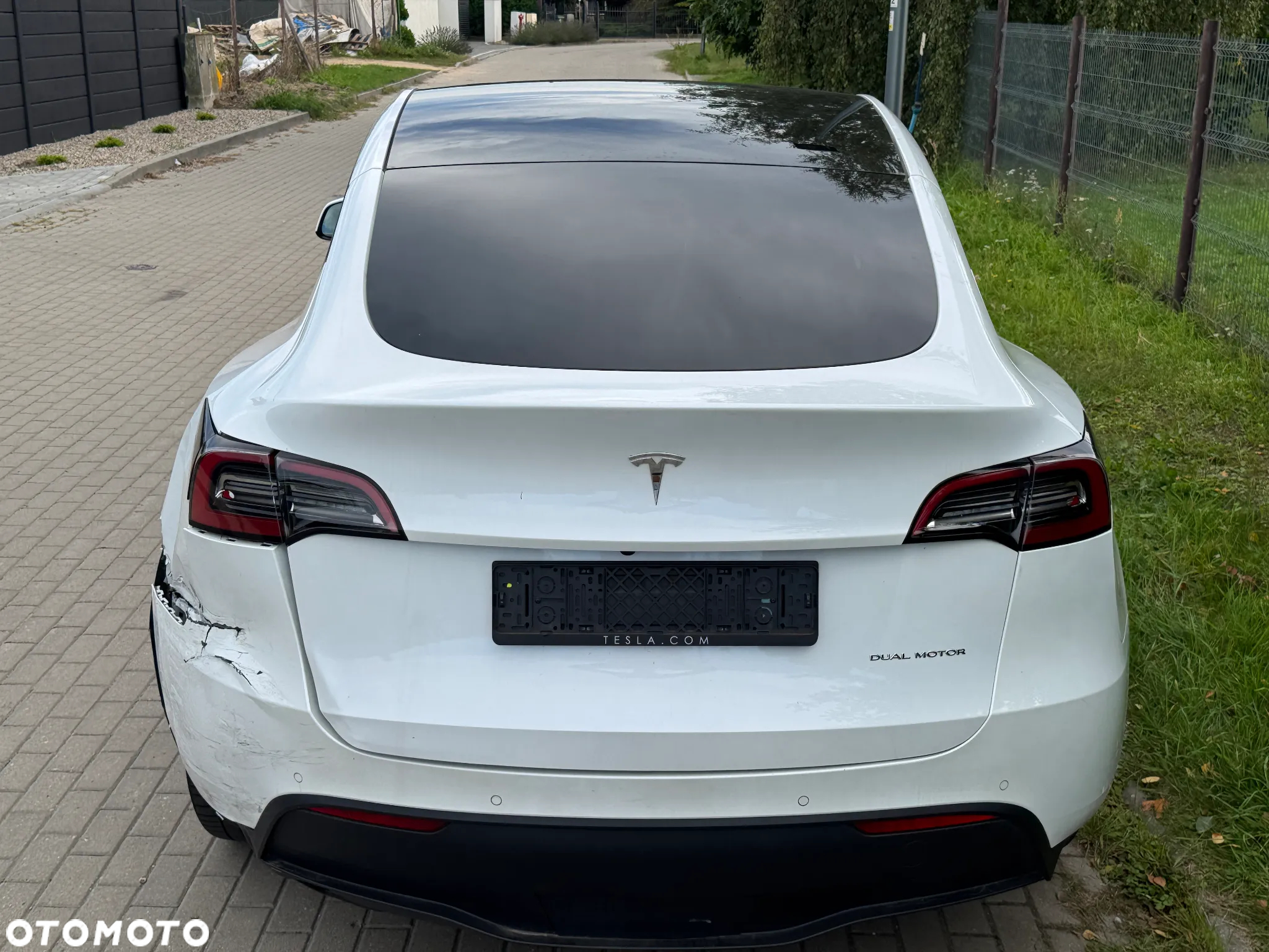 Tesla Y Model Long Range Dual Motor AWD - 31