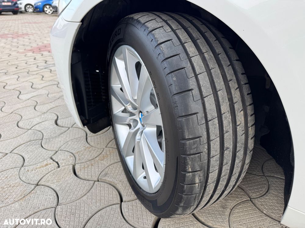 BMW Seria 5 525d Sport-Aut. Luxury Line - 10