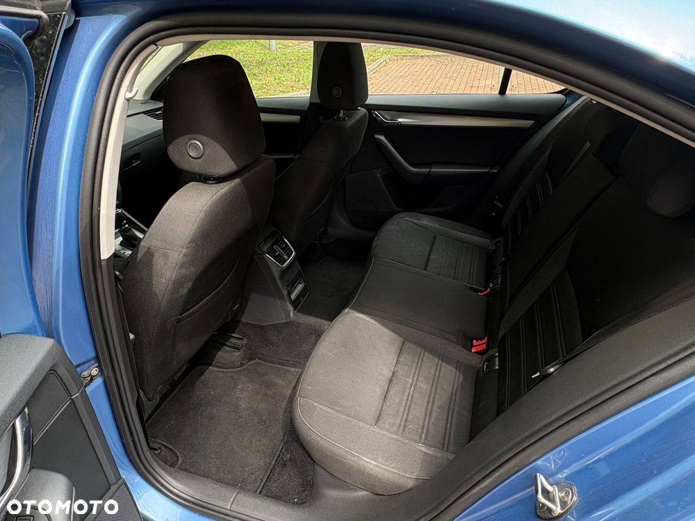 Skoda Octavia 1.6 TDI Ambition DSG - 11