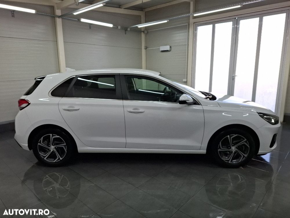 Hyundai i30 1.5 110CP 5DR M/T Highway - 9