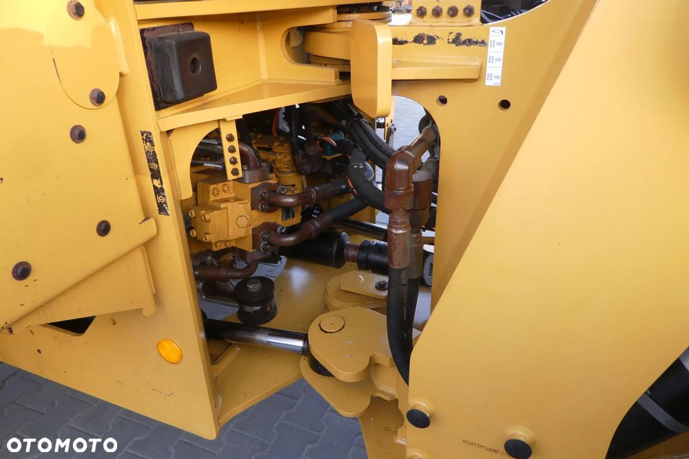 Caterpillar 938 M Z NIEMIEC ŁYZKA WIDŁY - 15