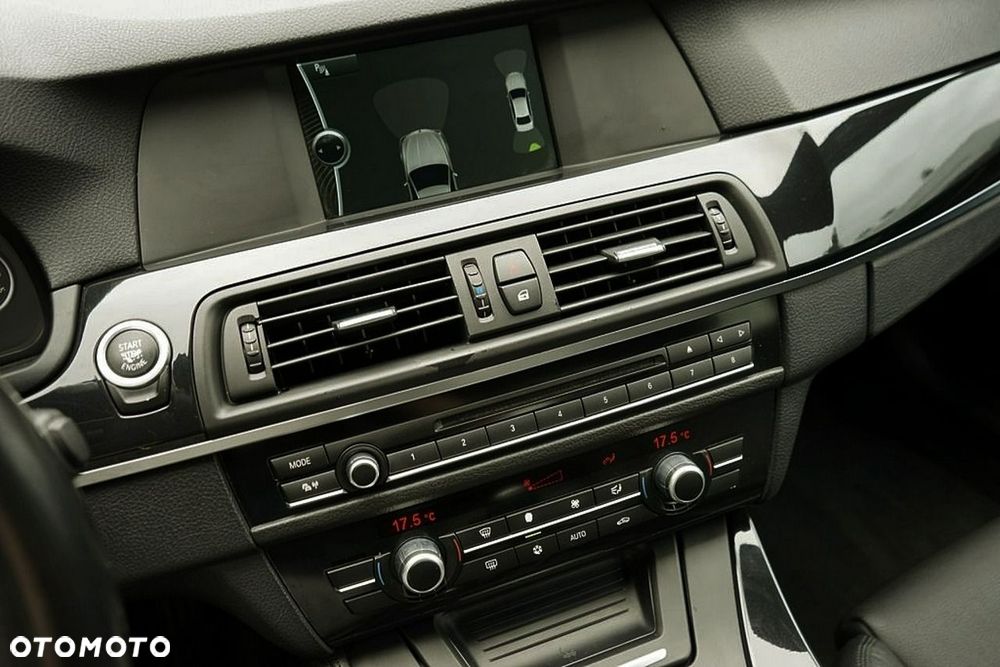 BMW Seria 5 525d - 29