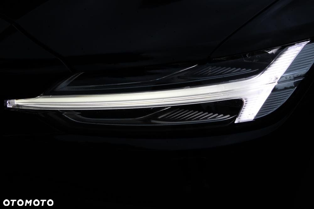 Volvo V60 Cross Country - 32
