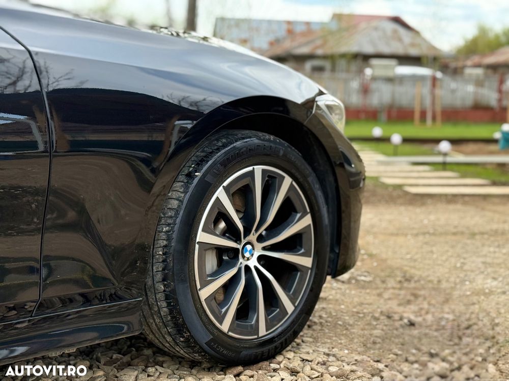 BMW Seria 3 330e iPerformance Advantage - 13