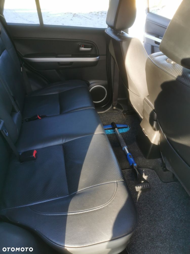 Suzuki Grand Vitara 1.9 DDiS De Luxe - 28