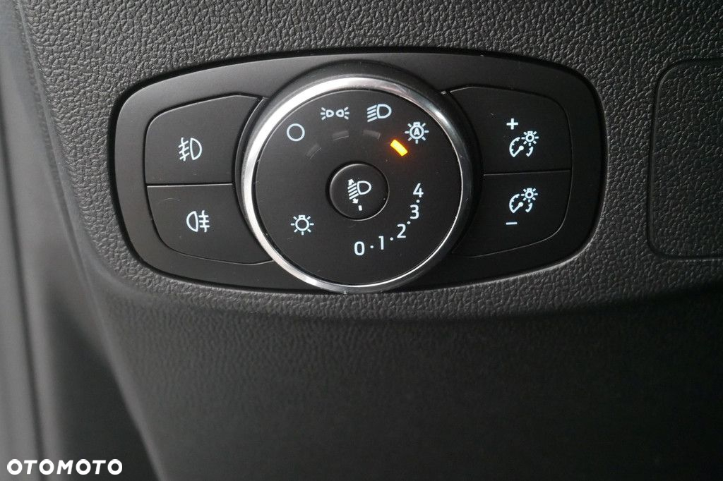 Ford Focus 1.0 EcoBoost Titanium - 25