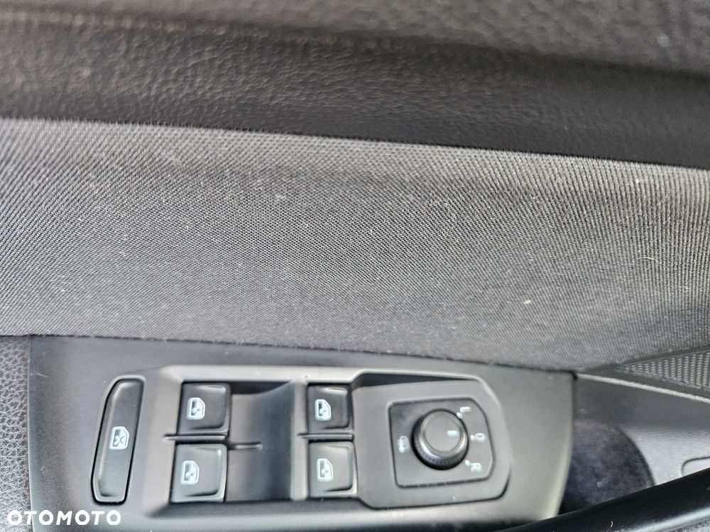 Volkswagen Passat - 9