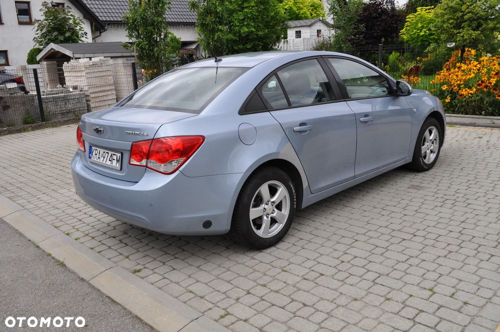 Chevrolet Cruze 1.6 LS - 5