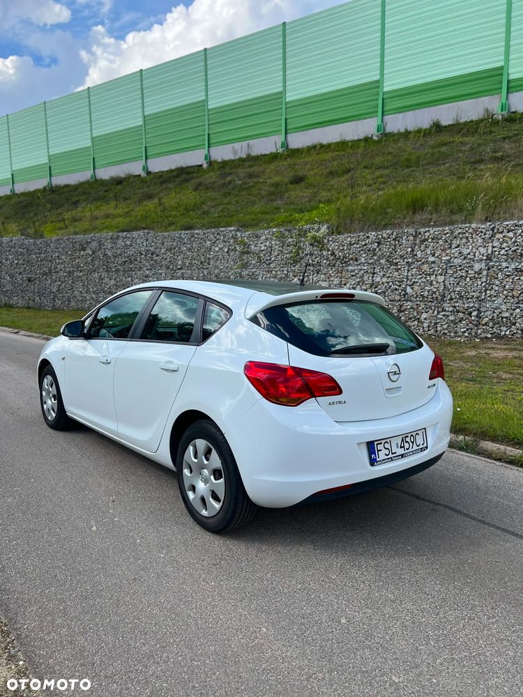 Opel Astra 1.3 CDTI Enjoy ecoFLEX - 4